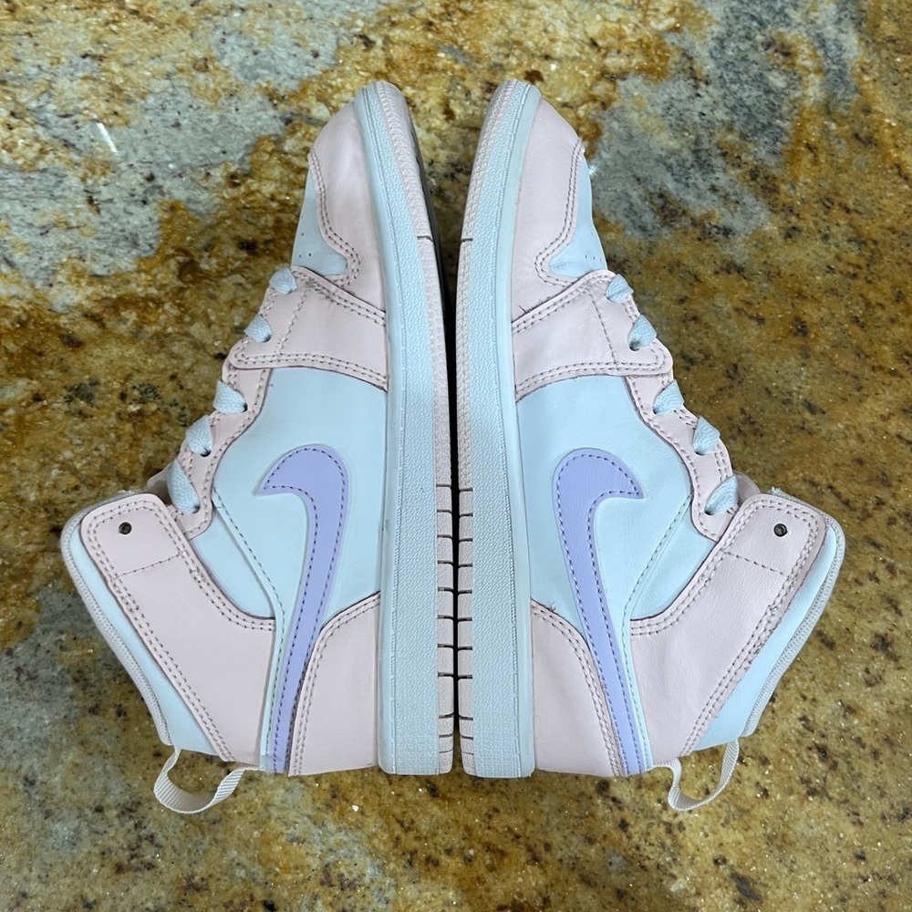 Jordan 1 size 2 - Picture 7 of 9